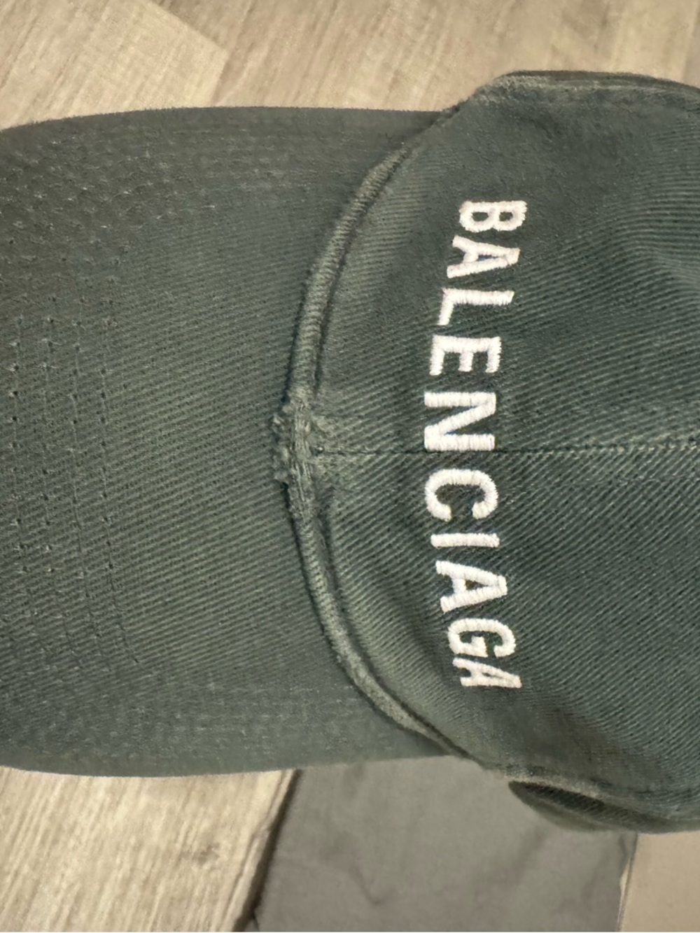 Balenciaga grey  Embroidered Logo Baseball Cap - Picture 2 of 3